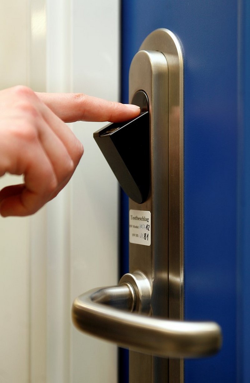 Khóa cửa vân tay – biện pháp an toàn mới cho ngôi nhà của bạn