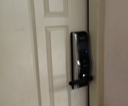 Lắp đặt khóa điện tử Samsung SHS H705 tại chung cư The manor Hà Nội